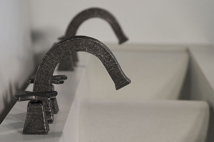 Picture of Sonoma Forge | Bathroom Faucet | CIXX | Deck Mount